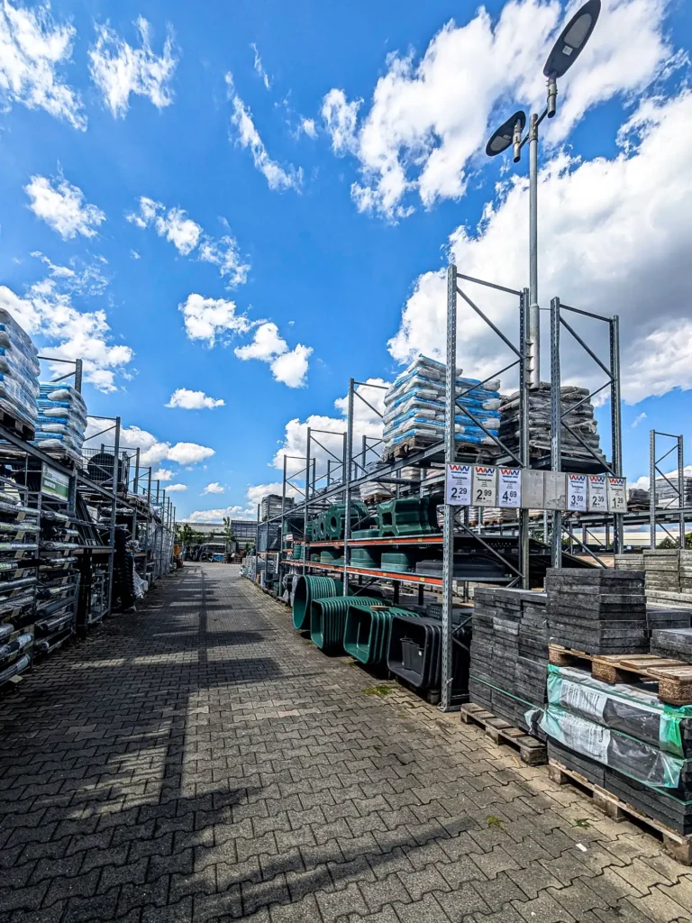 Appel-Gartenmarkt-Drive-in-Lagerregale