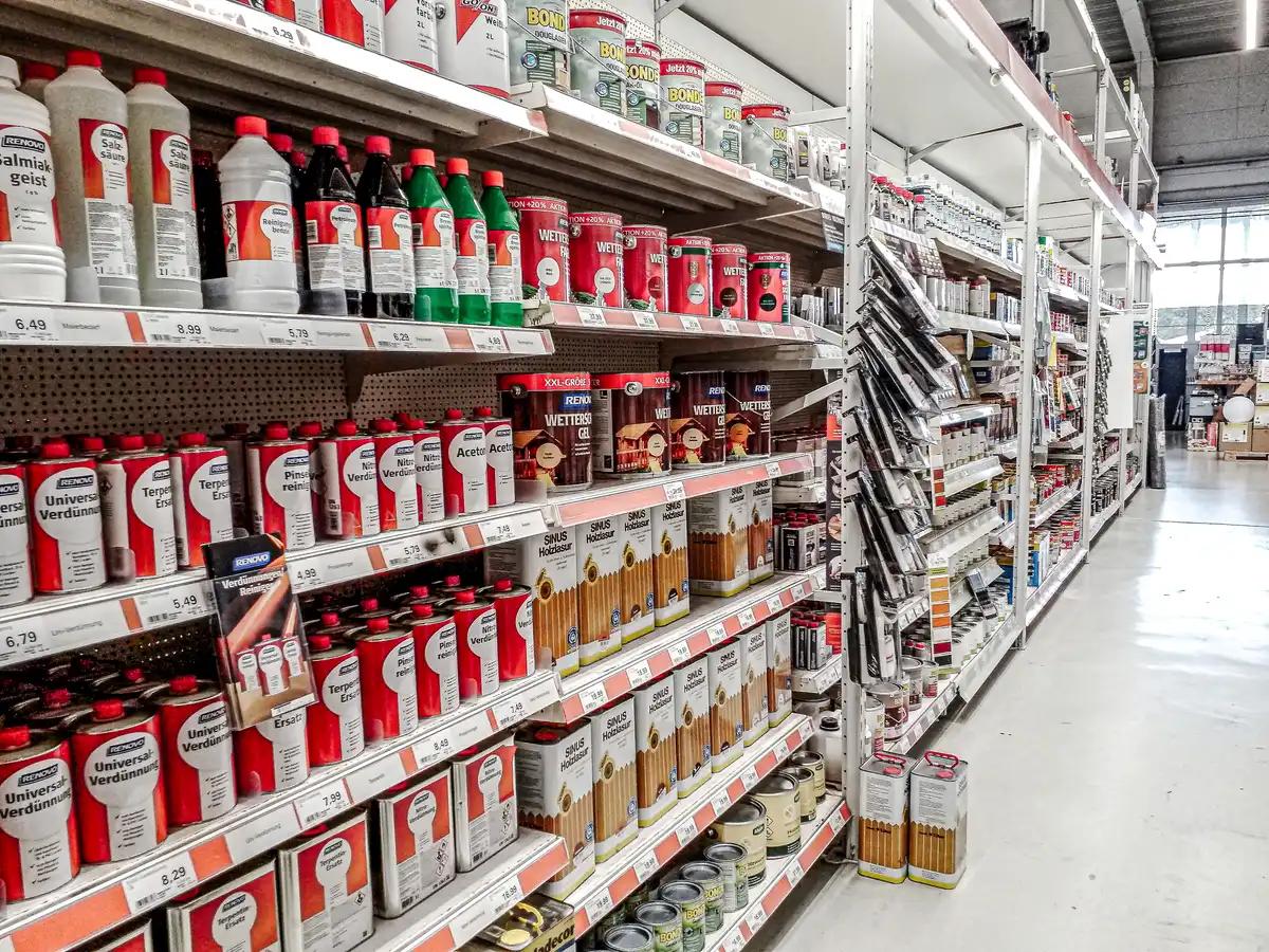 Appel_Gartenmarkt_Baumarkt_Zoomarkt_Haldensleben-Regale-Lackierbedarf